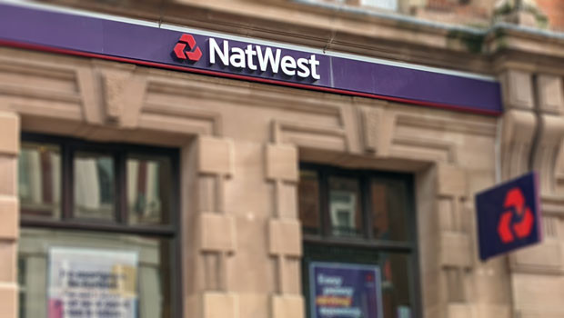 dl natwest national westminster bank shop sign