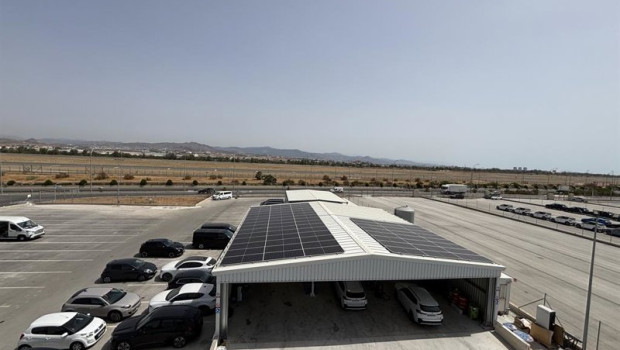 ep aeropuerto de malaga costa del sol  paneles solares