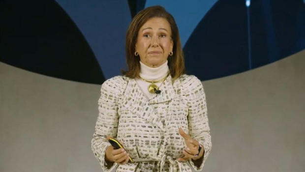 ep archivo   la presidenta de banco santander ana botin interviene en la conferencia internacional