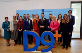 ep archivo   reunion del foro informal d9 en la que ha participado el ministro para la
