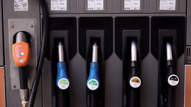 ep archivo varias mangueras de carburante en una gasolinera ep archivo varias mangueras de carburante en una gasolinera