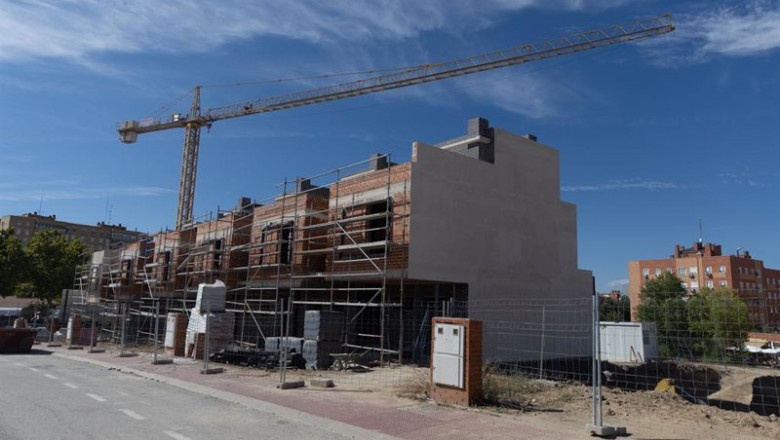 ep archivo   vista general de las obras de vivienda nueva a 6 de septiembre de 2024 en madrid espana