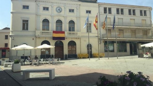 ep ayuntamientotavernes exhibebandera republicana