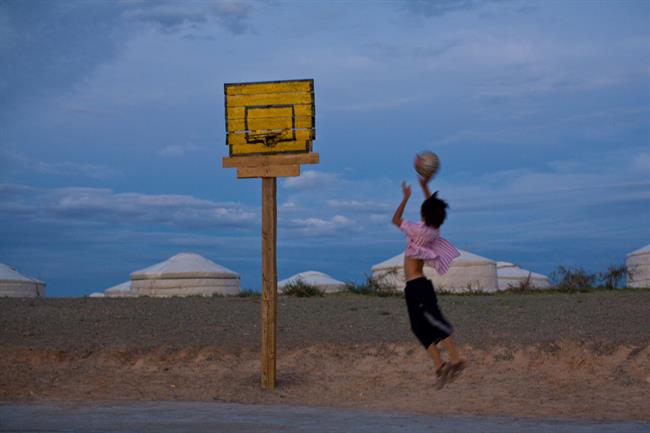 Bridgestone y MMARTINYCA construirán una pista de baloncesto en el desierto del | BRIDGESTONE Y MMARTINYCA ep bridgestonemmartinyca construiranpistabaloncestodesierto del