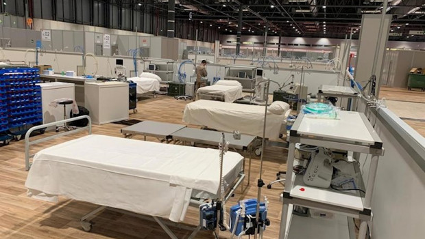 ep camas uci en el hospital provisional de ifema ante el coronavirus