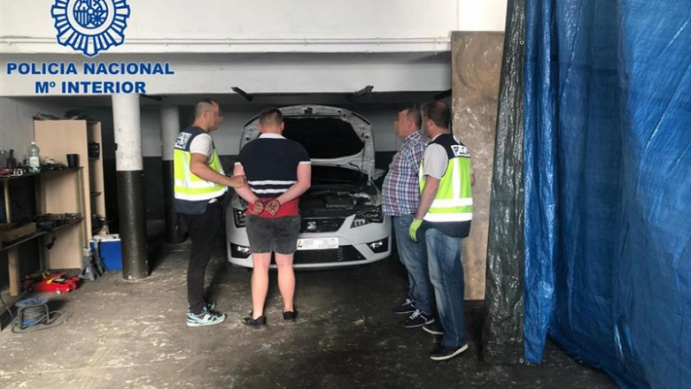 Desmantelado en Madrid un clan familiar dedicado al robo y despiece de vehículos | POLICÍA NACIONAL ep desmanteladomadridclan familiar dedicadorobodespiecevehiculos