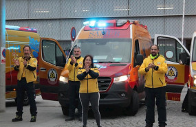 ep efectivos del samur durante el aplauso de las 2000 horas en el hospital general de segovia