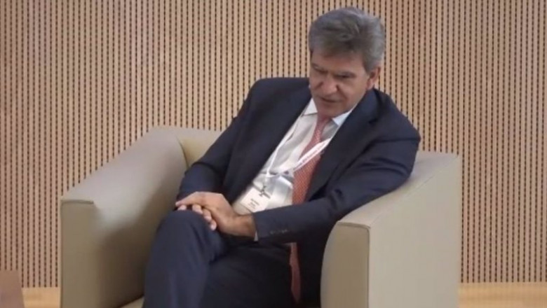 El consejero delegado de Banco Santander, José Antonio Álvarez, durante el 16 Encuentro del sector bancario organizado por IESE y EY. Captura de Zoom. | EUROPA PRESS ep el consejero delegado de banco santander jose antonio alvarez durante el 16 encuentro del sector