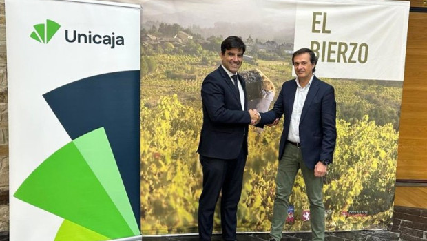 ep el director territorial de noroeste de unicaja manuel rubio y el presidente del consejo regulador