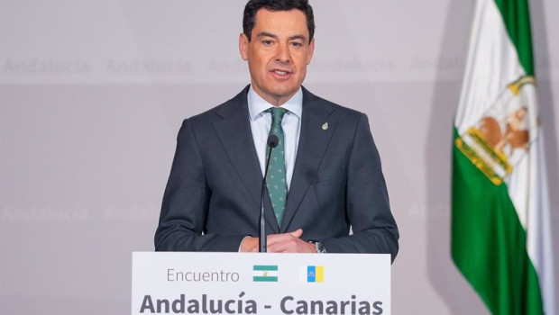 ep el presidente de la junta de andalucia juanma moreno atiende a los medios de comunicacion a 6 de