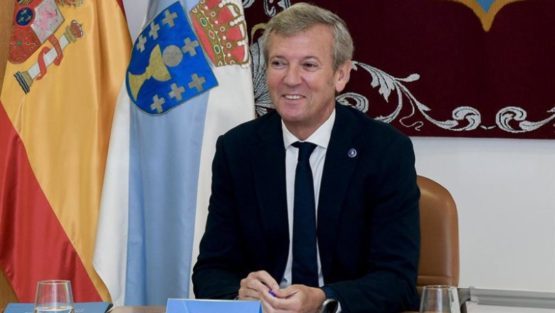 ep el titular del gobierno gallego alfonso rueda preside la reunion semanal del consello de la xunta