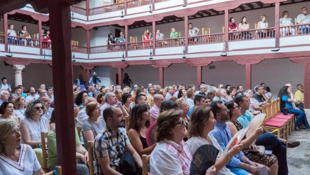 ep festivalalmagro invitaartistasrealizar proyectos teatrales urbanossu iniciativa los clasicosla calle