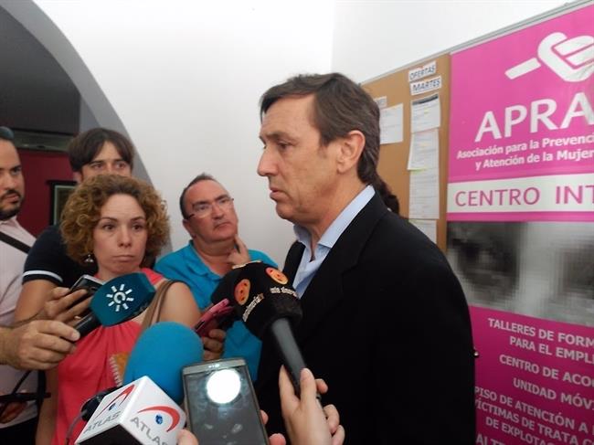 Hernando, en declaraciones a los periodistas | EUROPA PRESS ep hernando en declaracioneslos periodistas