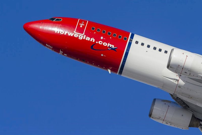 ep imagen de una avion de norwegian