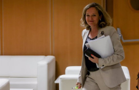 ep la vicepresidenta primera y ministra de asuntos economicos nadia calvino a su llegada a una rueda ep la vicepresidenta primera y ministra de asuntos economicos nadia calvino a su llegada a una rueda