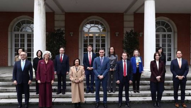 ep sanchez renueva el marco de cooperacion con airbus y marca siete lineas de accion para reforzar