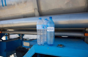 ep varias botellas con agua envasada ep varias botellas con agua envasada