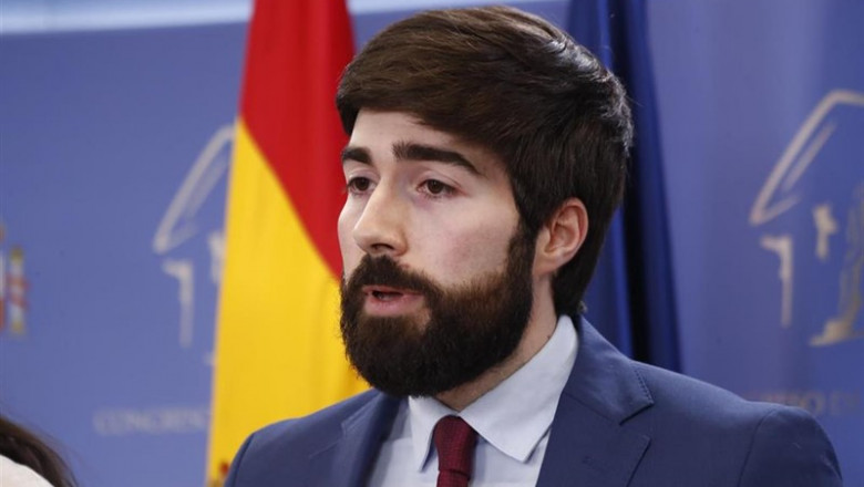 El vicesecretario de Comunicación de Vox, Manuel Mariscal, ofrece declaraciones a los medios de comunicación en el Congreso de los Diputados. | Óscar J.Barroso - Europa Press ep vicesecretariocomunicacionvox manuel mariscal ofrece declaracioneslos medioscomunicacioncongresolos diputados