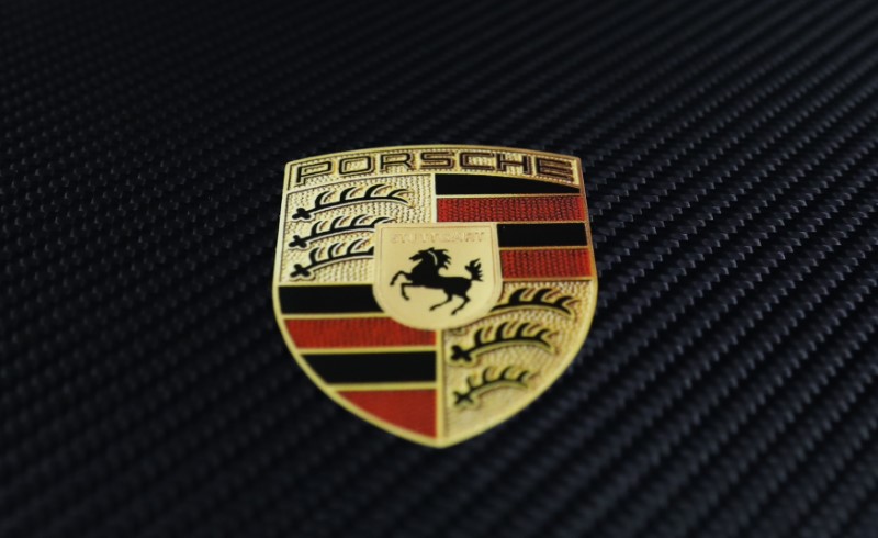 porsche rappelle 60 000 suv pour un probleme d emissions