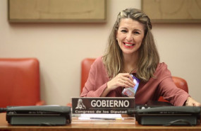 ep archivo   la ministra de trabajo y economia social yolanda diaz sonrie a su llegada a una