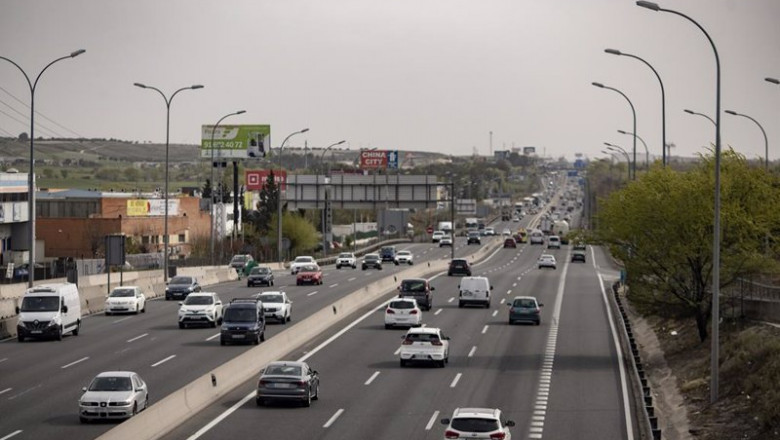 Archivo - Tráfico de coches en una autovía. | Eduardo Parra - Europa Press - Archivo ep archivo trafico de coches en una autovia