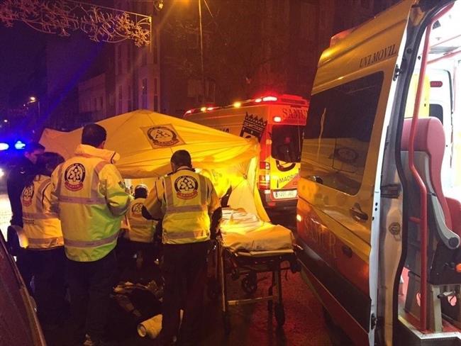 Atención sanitaria a la mujer atropellada en Usera | EMERGENCIAS MADRID ep atencion sanitariala mujer atropelladausera
