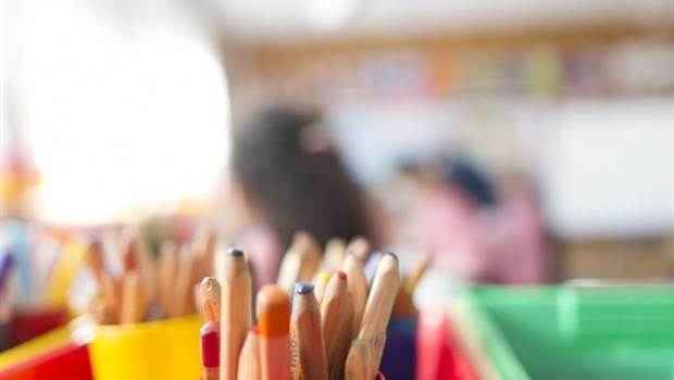ep colegio aula primaria infantil clase nino nina ninos escribir