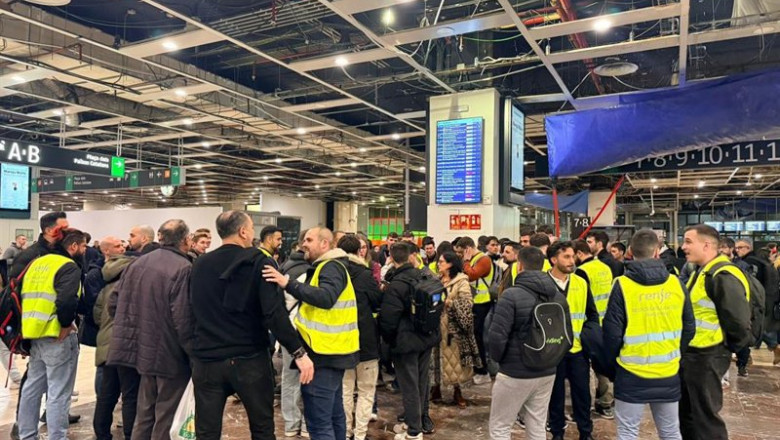 ep concenctracion de maquinistas de rodalies en la estacion de sants de barcelona este viernes