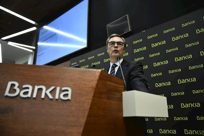 https://img4.s3wfg.com/web/img/images_uploaded/5/8/ep_el_consejero_delegado_de_bankia_jose_sevilla_interviene_durante_la_presentacion_de_los_resultados.jpg