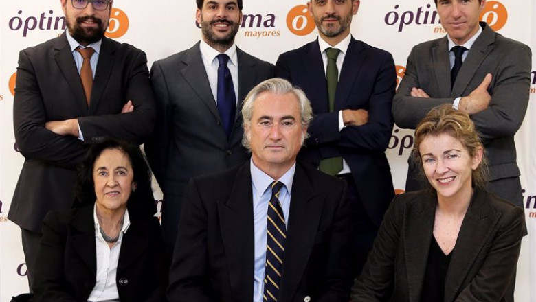 El equipo de Óptima Mayores, liderado por su consejero delegado Ángel Cominges. | ÓPTIMA MAYORES - Archivo ep el equipo de optima mayores liderado por su consejero delegado angel cominges