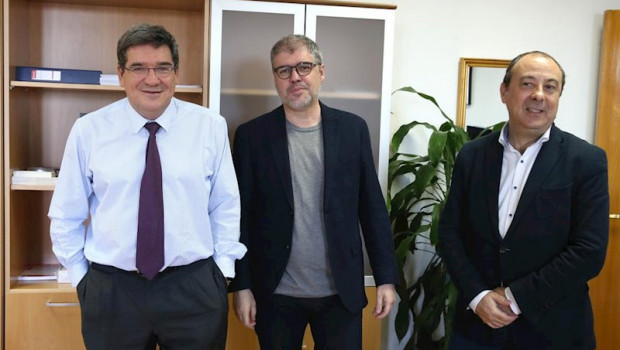 ep el ministro de inclusion migraciones y seguridad social jose luis escriva se reune con el