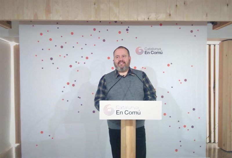 ep el portavoz de los comuns joan mena en rueda de prensa