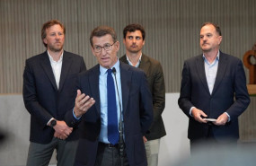 ep el presidente del partido popular alberto nunez feijoo atiende a medios durante una visita a la ep el presidente del partido popular alberto nunez feijoo atiende a medios durante una visita a la