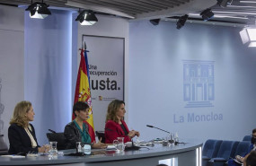 ep i d la ministra de asuntos economicos nadia calvino la ministra portavoz isabel rodriguez y la