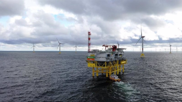 ep iberdrola completa las contrataciones de saint brieuc su primer proyecto eolico marino en aguas
