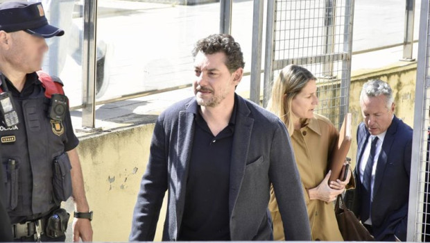 ep jonathan andic el hijo del fundador de mango a su salida del juzgado de instruccion 5 de 20260526120407