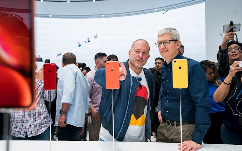 ep jony ive responsable de diseno y tin cook ceo de apple