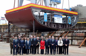ep la ministra de defensa margarita robles durante su visita a la sede de navantia este viernes