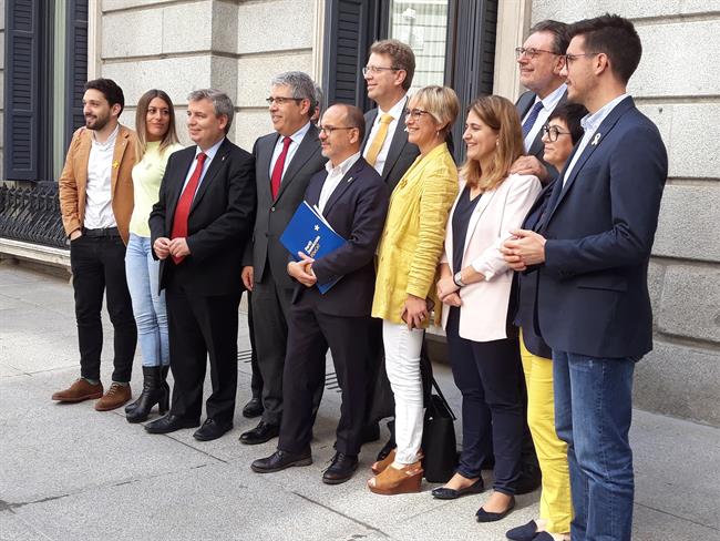 Los diputados de PDeCat posan en el Congreso de los Diputados | EUROPA PRESS ep los diputadospdecat posancongresolos diputados