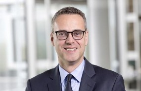 ep nuevo consejero delegadoporsche financial services holger peters