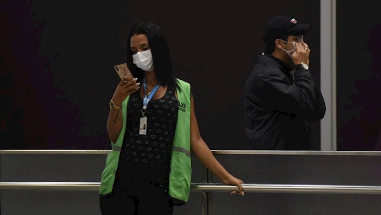 ep pasajeros en el aeropuerto internacional de rio de janeiro