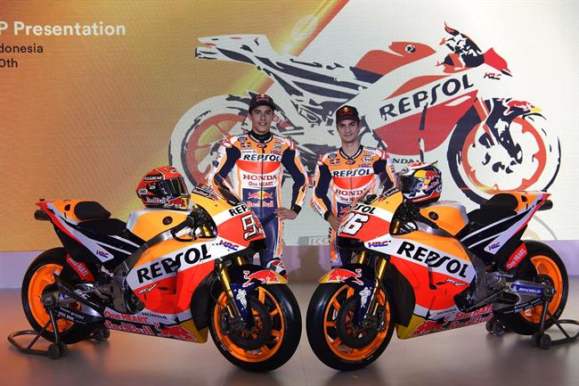 Pedroa y Márquez en la presentación del equipo Repsol Honda | REPSOL HONDA ep pedroamarquezla presentacionequipo repsol honda