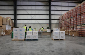 ep trabajadores en el centro logistico de las poximas elecciones generales del 10n en alcala de ep trabajadores en el centro logistico de las poximas elecciones generales del 10n en alcala de