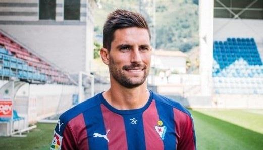 Adrián González deja el Eibar y ficha por el Málaga | SD EIBAR ep adrian gonzalez dejaeibarfichamalaga