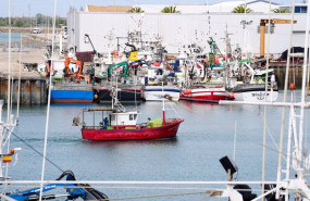 ep archivo   barcos en el puerto