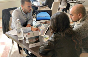 ep archivo   reunion de la junta de extremadura con la asociacion portuguesa de agencias de viajes y