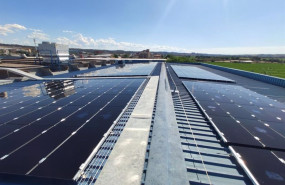 ep archivo   solarprofit instala 1000 paneles solares en el centro de reig jofre en toledo