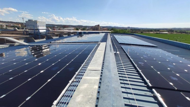 ep archivo   solarprofit instala 1000 paneles solares en el centro de reig jofre en toledo