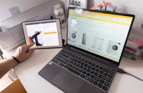 ep archivo   una persona usa un ordenador para comprar online a 9 de febrero de 2024 en madrid