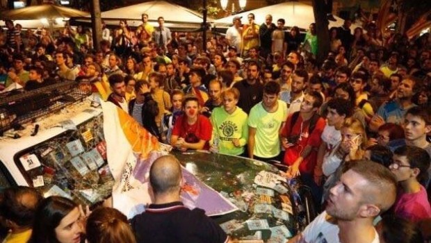 ep coche patrullala guardia civil destrozadomanresa